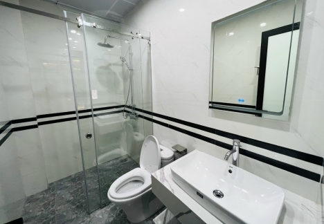 BÁN NHÀ PHỐ TÔN ĐỨC THẮNG: 45M2, 5 TẦNG, 4 NGỦ, MT 4.3M, Ô TÔ ĐỖ 10M, 3 GÁC TRẢI NHỰA. NHỈNH 5 TỶ