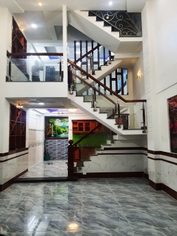 Bán nhà Nguyễn Ảnh Thủ, Quận 12- 60m2-5 tầng .Khu phân lô cực đẹp.