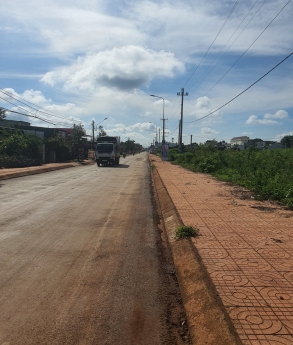 Ra nhanh 2 lô đất mặt tiền QL29, sát bên Khu Hành chính mới của Krong Năng