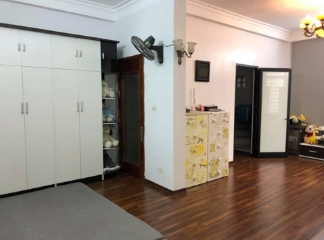 LÔ GÓC, Ô TÔ, Kim Mã 115m x 5 tầng, MT 7 m, giá 16 tỷ..