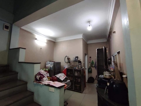 Bán nhà phố Nguyễn Văn Cừ, dân xây, lô góc, 3 thoáng ô tô đỗ cửa 42m nhỉnh 3 tỷ