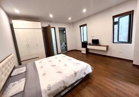 BÁN NHÀ PHỐ TÔN ĐỨC THẮNG: 45M2, 5 TẦNG, 4 NGỦ, MT 4.3M, Ô TÔ ĐỖ 10M, 3 GÁC TRẢI NHỰA. NHỈNH 5 TỶ