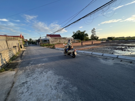 Chính chủ cần bán ô đất ngay chợ Thái Mỹ Đức An Lão Hải Phòng, vị trí kinh doanh buôn bán sầm uất.