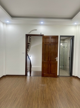 Bán Nhà Vũ Tông Phan, Ô tô đỗ, Dt 33m X 5 Tầng, Giá 6.2 Tỷ