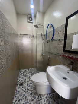 64m2, HXH , Rẻ 70T trên m2 Bán nhà Đường Lũy Bán Bích