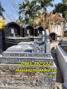 Mẫu mộ tam cấp bằng đá xanh tự nhiên lắp tại Vĩnh Phúc.