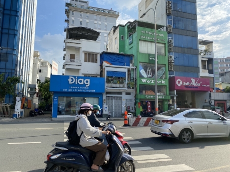 Bán gấp MTKD sầm uất nhất nhì SG. MT Hoàng Văn Thụ, P.8, Q.Phú Nhuận