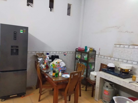 HXH NGỦ TRONG NHÀ, SÁT CHỢ, GẦN HƯƠNG LỘ 2, TL10, 6PHÚT QUA KHU VIP TÊN LỬA, SỔ VUÔNG VỨC, NHÀ