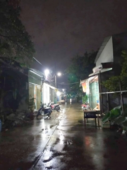 HXH NGỦ TRONG NHÀ, SÁT CHỢ, GẦN HƯƠNG LỘ 2, TL10, 6PHÚT QUA KHU VIP TÊN LỬA, SỔ VUÔNG VỨC, NHÀ