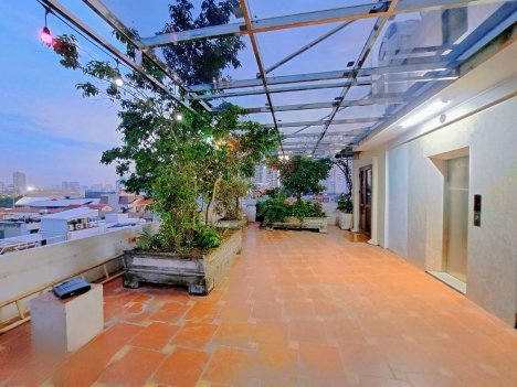 Bán Nhà xuân la Lô Góc, diện tích 126 mét, 8 tầng, Thang máy giá cả thương lượng