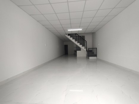 Bán tháo nhà Trường Thọ Thủ Đức. 108m2 HXH 2 tầng nhiều phòng. 5 tỷ 2 TL.