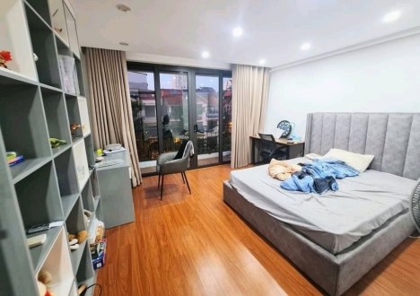 BÁN NHÀ PHỐ TÔN ĐỨC THẮNG: 45M2, 5 TẦNG, 4 NGỦ, MT 4.3M, Ô TÔ ĐỖ 10M, 3 GÁC TRẢI NHỰA. NHỈNH 5 TỶ