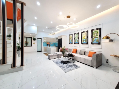 Bán Nhà 5 Sao Bồ Đề. 70m. Thang Máy. Gara 2 oto. Xây 7 Tầng. Giá 12.x Tỷ