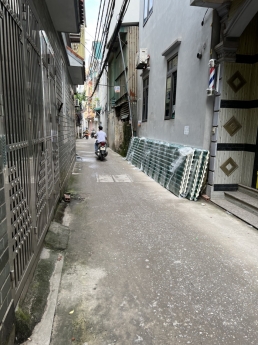 Chính chủ cần  bán nhanh căn nhà 3 tầng tại nhà số 5, ngõ 141/182, Giáp Nhị, Hoàng Mai, Hà Nội.