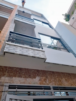 Nhà mới 4 tầng Nguyễn Văn Trỗi, Phú Nhuận,55m2 (4.5x12),chỉ 8.2 Tỷ.