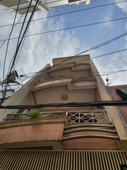 nhà trung tâm sài gòn . chợ bàn cờ q3