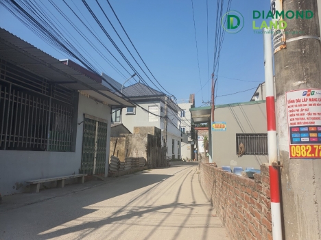 107m Xuân Bách - Quang Tiến . oto đỗ đất , ngõ thông , giá 20tr/m. gọi em  lợi