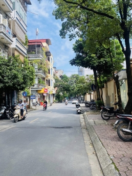 Cực hiếm Mặt phố Hoàng Sâm - Cầu Giấy diện tích 35m2 xây 5 tầng, MT 3.5m giá chào 10.5 tỷ