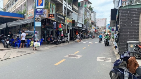 BÁN NHÀ TÂN BÌNH HXH 30M2 3 TẦNG NGANG HƠN 4M NỞ HẬU SÁT MĂT TIỀN NGUYỄN TRỌNG TUYỂN 3.4 TỶ.