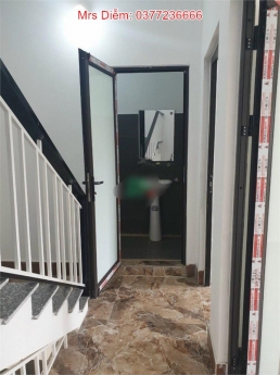 Nhỉnh 1 tỷ, Mrs Diễm bán 30m nhà 3 tầng Bắc Hồng, Đông Anh, Hà Nội