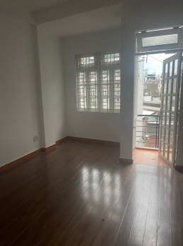 Nhà nguyên căn - MBKD -Văn Phòng đường Nguyễn Hữu Cảnh