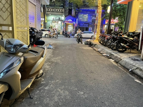 Siêu Hot Đường Yên Hòa - 59m2 giá 12,8 tỷ.