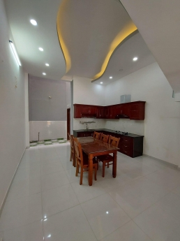 XE HƠI NGỦ TRONG NHÀ-NHÀ ĐẸP DIỆN TÍCH LỚN HẺM AN NINH-CẠNH CÔNG AN PHƯỜNG 11-NHÀ MỚI VÀO Ở NGAY,