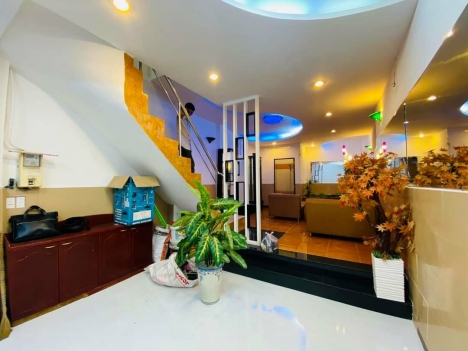 Nhà đẹp GIÁ RẺ ngay Trung Tâm Gò Vấp, Sổ nợ hậu tài lộc, DT 43m2, Chỉ 3.85 tỷ