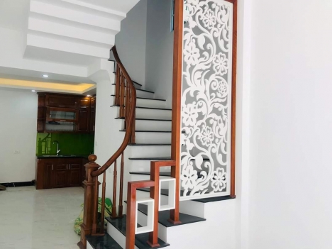 BÁN NHÀ  CẦU GIẤY - 20M RA Ô TÔ - LÔ GÓC 2 THOÁNG -48M2 GIÁ 5TỶ 9