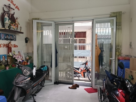 BÁN NHÀ PHÚ NHUẬN HXH 52 M2 NGANG 4M 5 TẦNG BTCT HẺM THÔNG THOÁNG LÊ VĂN SỸ 7.8 TỶ.