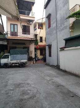 Nhà ngõ 640 Nguyễn Văn Cừ, Ô TÔ VÀO NHÀ, nhà đẹp LONG BIÊN