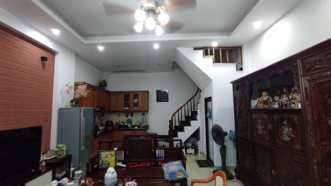Ô tô đỗ cổng, Ngõ Nông, Nhà mới đẹp dân xây, Bán Nhà Ngọc Thụy 45m, 5tầng, 3,5 tỷ