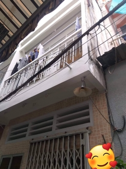 NHÀ HẺM BAGAC NÉ XE MÁY NHÀ ĐANG CHO THUÊ THU NHẬP ỔN ĐINH - NHÀ ĐẸP Ở LIỀN TÀI CHÍNH NHỎ VỪA TÚI