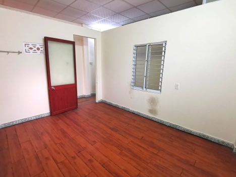 Nhà mặt tiền Phan Phu Tiên, Quận Thanh Khê, sát biển.