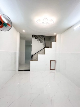 BÁN GẤP NHÀ NỞ HẬU Đ.HOÀNG HOA THÁM NGANG 4.5 - 5 TỶ