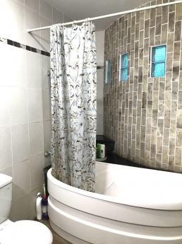 Dạ
BÁN NHÀ HXH GẤP- LÊ QUANG ĐỊNH- BÌNH THẠNH  -  80M2-NGANG KHỦNG 6.5M - NHÀ ĐẸP 3 TẦNG LUNG LINH