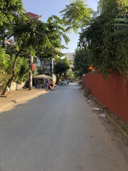 Bán gấp lô đất phố Thạch Bàn, vỉa hè, ô tô, 40 m2, MT 4 m, chỉ 4,75 tỷ.