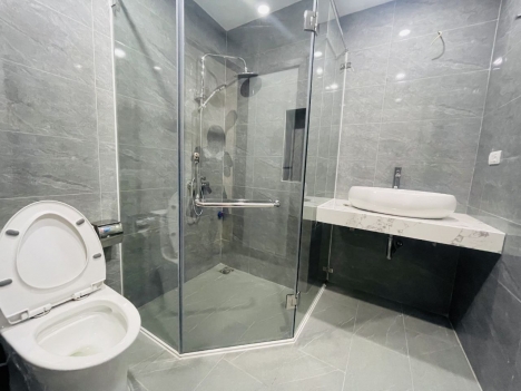 Bán nhà Lương Sử C 35m2 x 5T, nhỉnh 2 tỷ Ô TÔ ĐỖ CỔNG