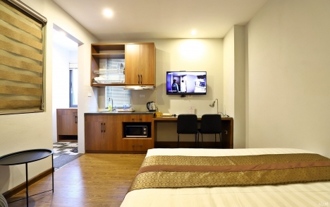 MẶT PHỐ - Quảng An, 190 m x 5 tầng, MT 10 m, giá 85 tỷ.