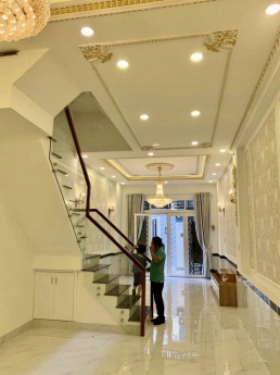 Nhà đẹp BTCT 1 trệt 2 liền kề đường Phạm Văn Đồng Thủ Đức chỉ 6,7 tỷ.