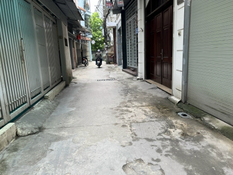 BÁN NHÀ NGÔ GIA TỰ, LONG BIÊN 69m2 x2T - 4.5 TỶ 15M RA PHỐ NGÔ GIA TỰ