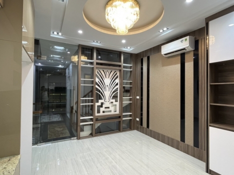 BÁN NHÀ NGỌC LÂM - MỚI CỨNG - ĐƯỜNG NHỰA- Ô TÔ TRÁNH - Ô CHỜ THANG MÁY -50M2- 5 TẦNG- 6 TỶ