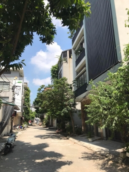 Đất tái định cư Long Biên, view hồ, vỉa hè, ngõ rộng 2 ô tô tránh, hàng xóm Aeon mall, 75m, MT5m