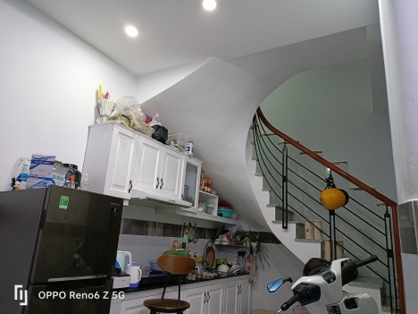 BÁN NHÀ NỞ HẬU PHAN XÍCH LONG - DTS 103M2 - 4TY4 CÓ TL