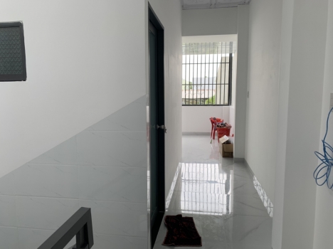 Bán Nhà 2 Tầng Ngay Chợ Ngô Đến, Vĩnh Phước. Đường 5m. Kinh Doanh Sầm Uất.