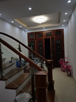 Nhà ngõ 640 Nguyễn Văn Cừ, Ô TÔ VÀO NHÀ, nhà đẹp LONG BIÊN