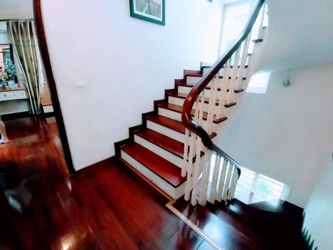 Bán Biệt thự Packexim2 Tây Hồ, khu VIP view cầu Nhật Tân, Dt 168m2, 5T, giá 30 tỷ.