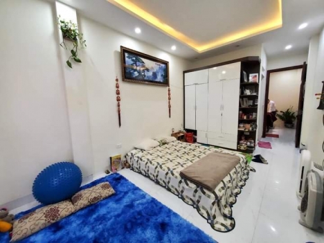 Bán Nhà Đường Nguyễn Khang - Cầu Giấy 36m x 4t, mặt 3.3m, giá 4.15 tỷ