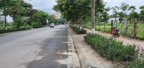Bán Nhà KĐT Việt Hưng,Long Biên, KD tốt, làm phòng khám, quán cafe, quán game.Gía 3.9 tỷ