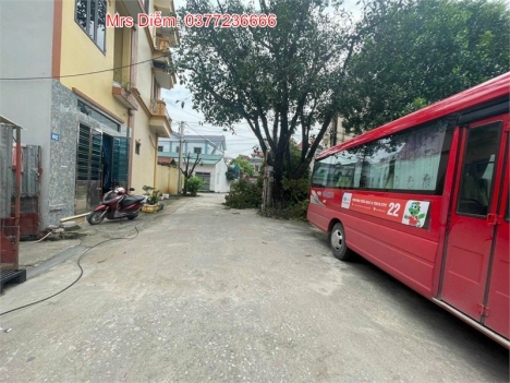 Nhỉnh 4 tỷ, Mrs Diễm bán 60m nhà 3 tầng mới koong tại Lễ Pháp, Tiên Dương, Đông Anh